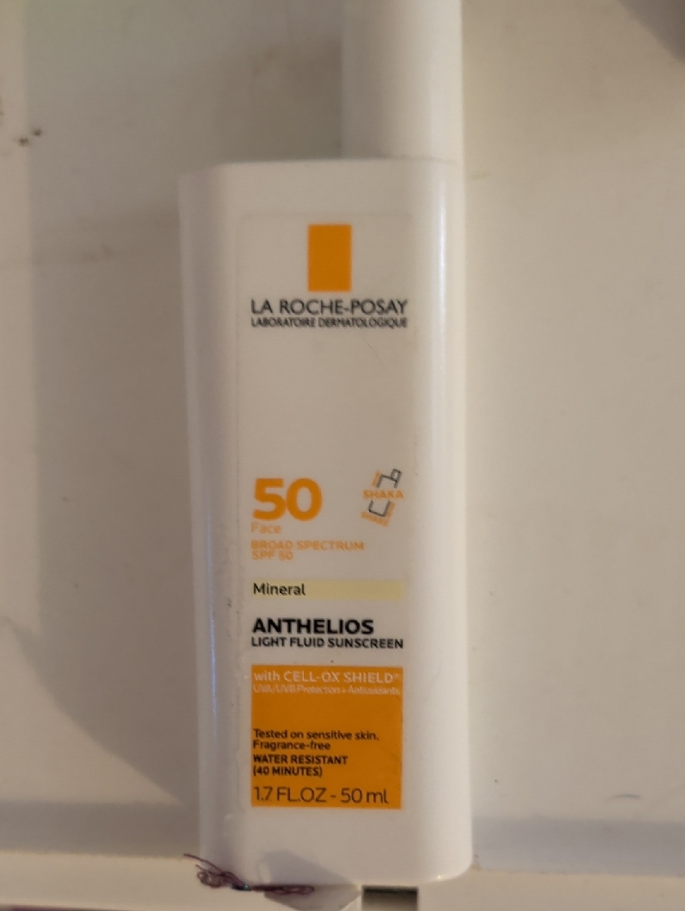 La Roche-Posay Anthelios Mineral Light Fluid Sunscreen SPF 50 - White